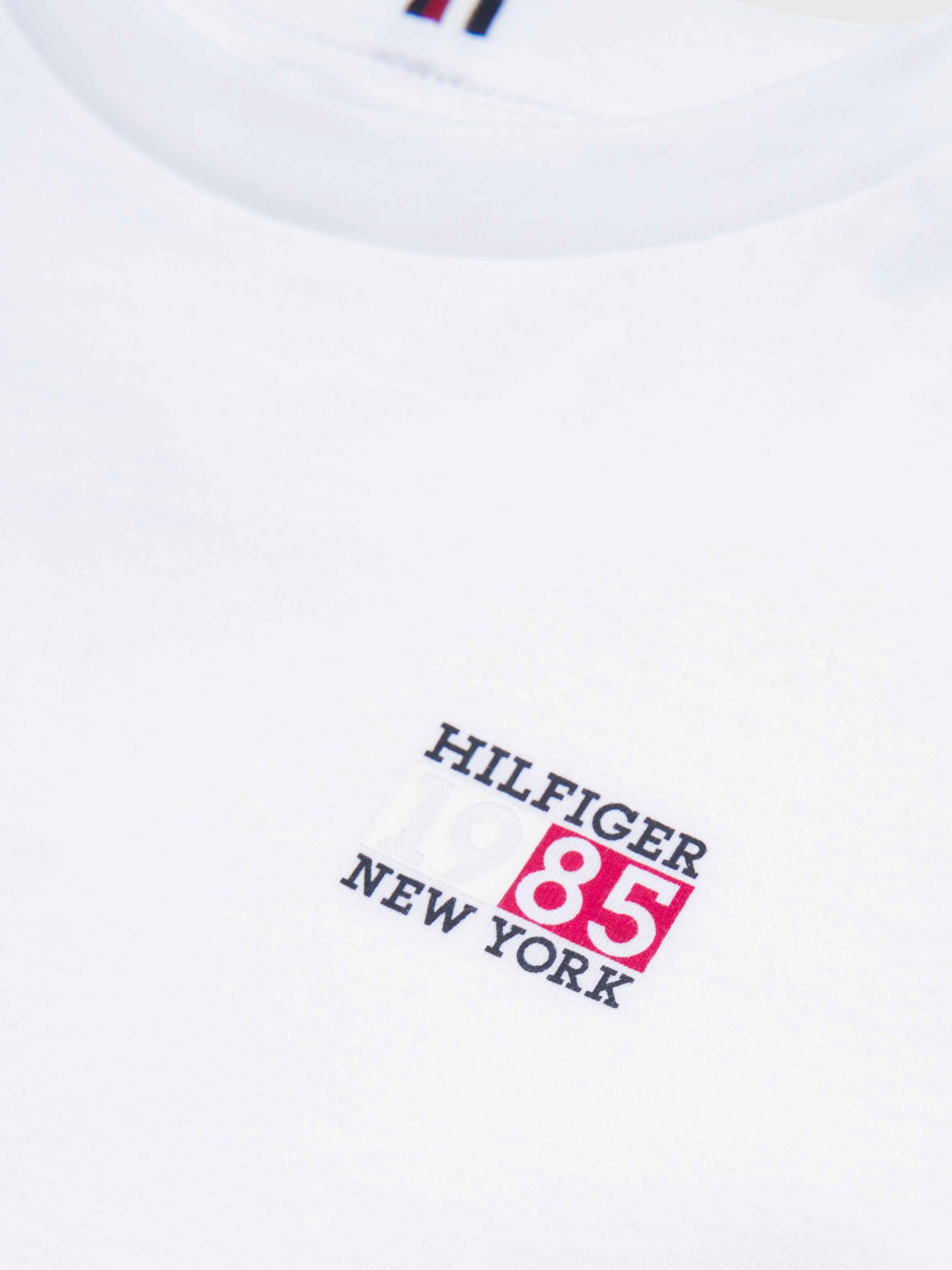 TOMMY HILFIGER - NEW YORK FLAG GRAPHIC TEE S/S - KB0KB08626